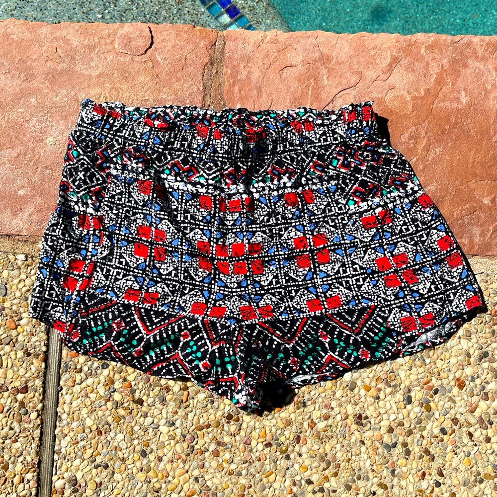 Lily White, Shorts, Size XL